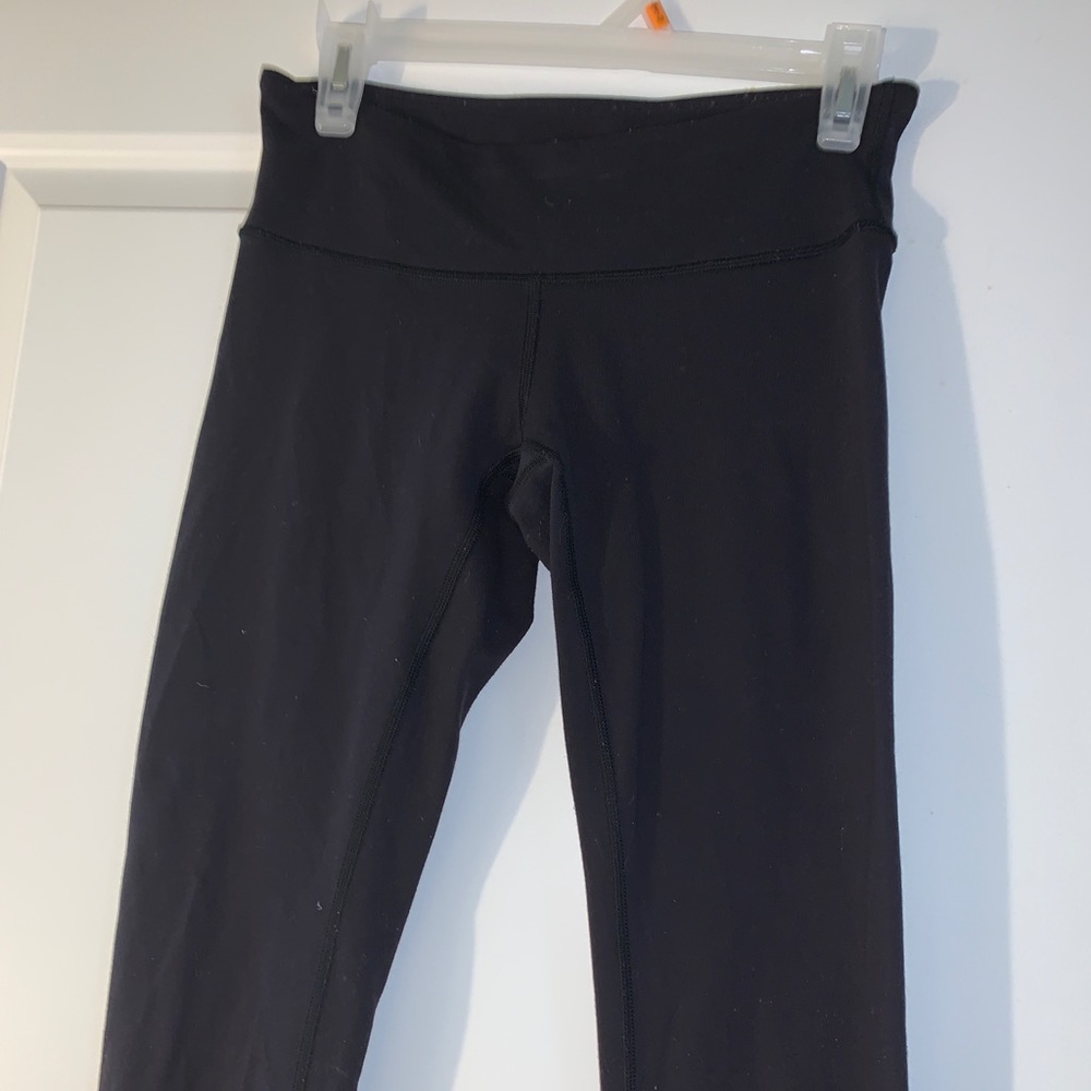 Black Lululemon leggings